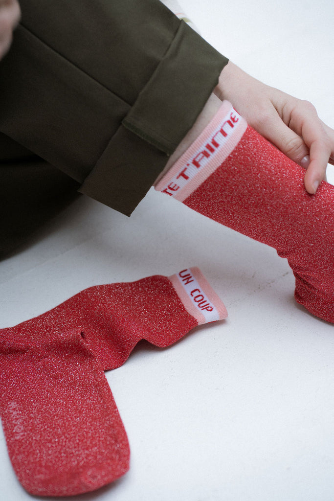 chaussettes coup d'amour femme rouge pailletées anti-uv collaboration maison causettes coton fabriqué en occitanie écoresponsable